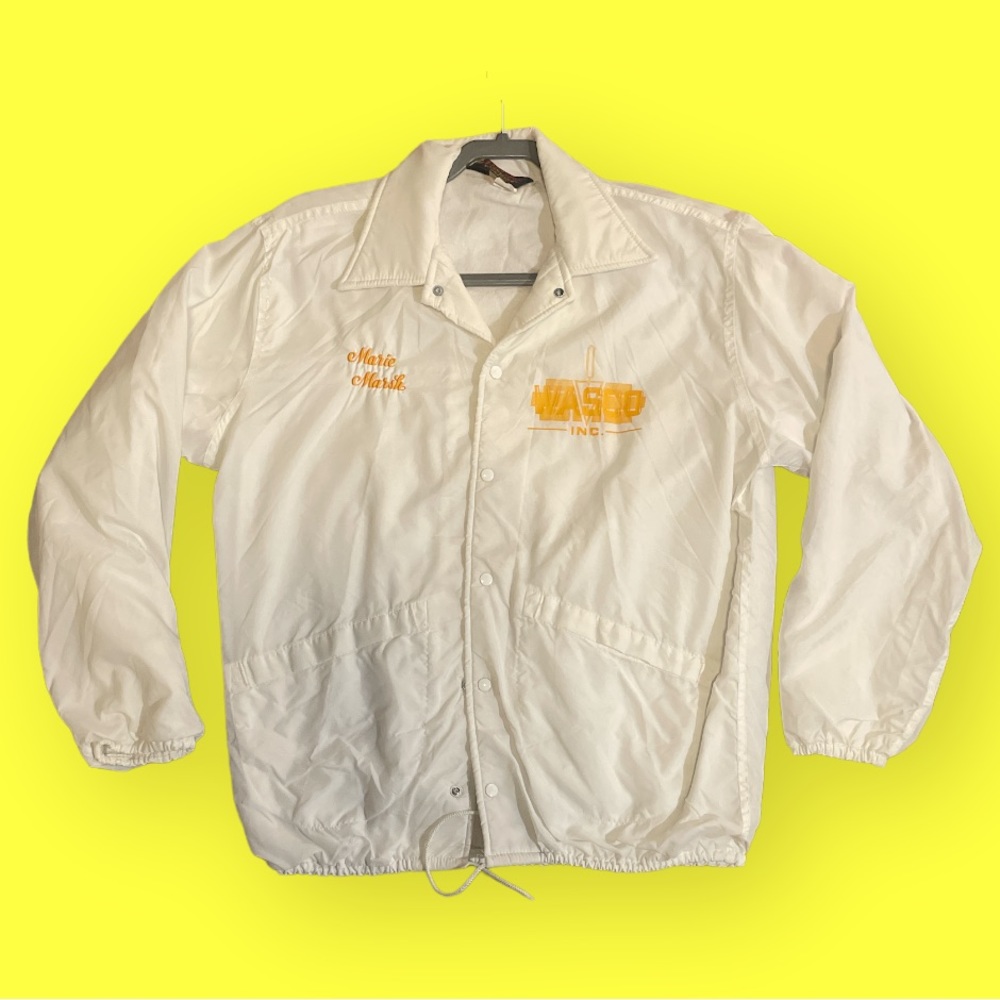 VINTAGE WHITE BUTTON UP WINBREAKER